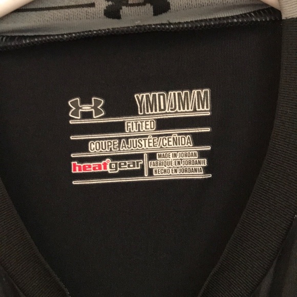 Under armor boys fitted long sleeve - Picture 2 of 2